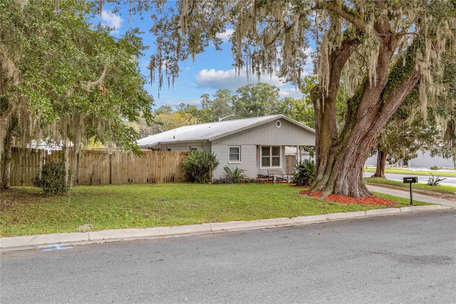 ALACHUA REALTY CO ADD TO ALACHUA - Residential
