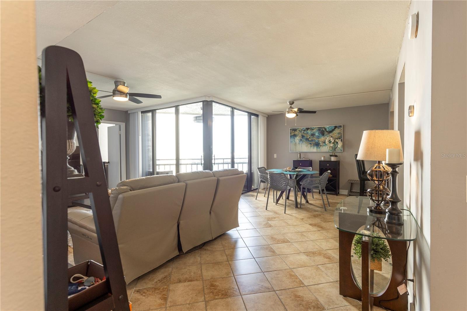LA PUERTA DEL SOL CONDO - Residential