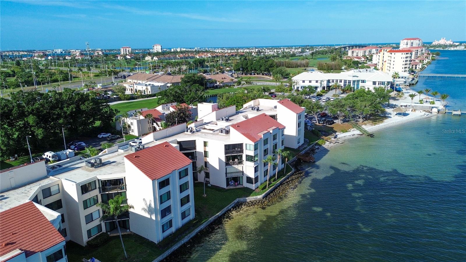 LA PUERTA DEL SOL CONDO - Residential