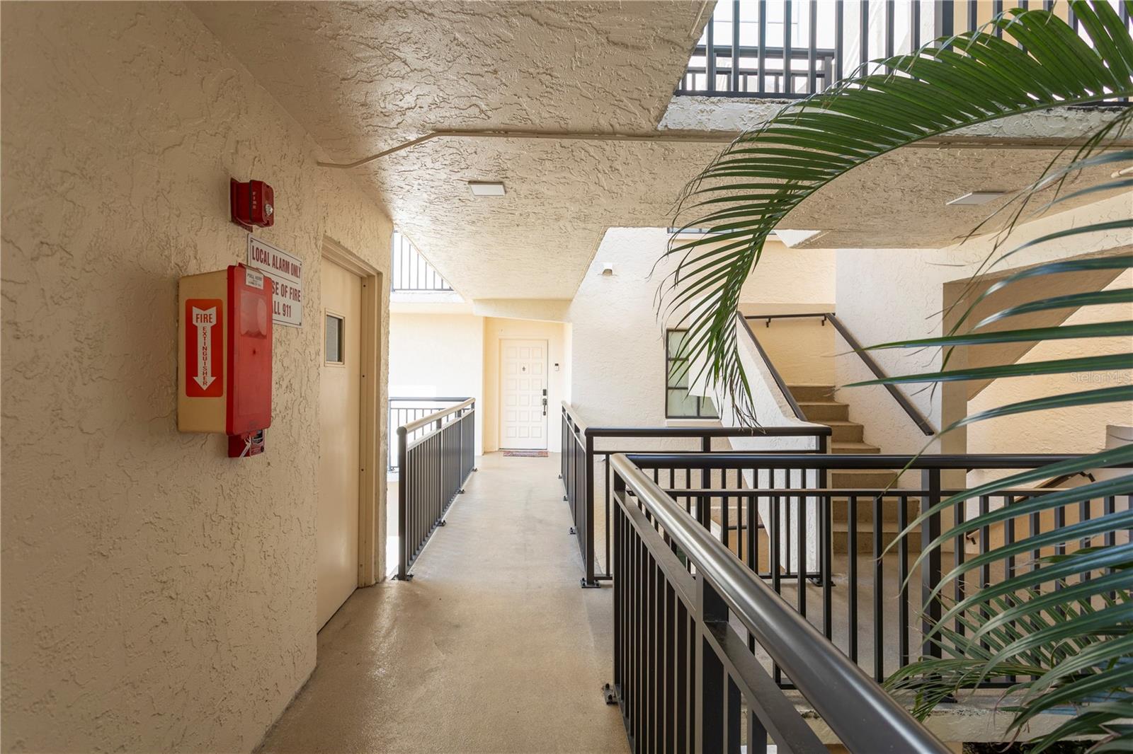 LA PUERTA DEL SOL CONDO - Residential