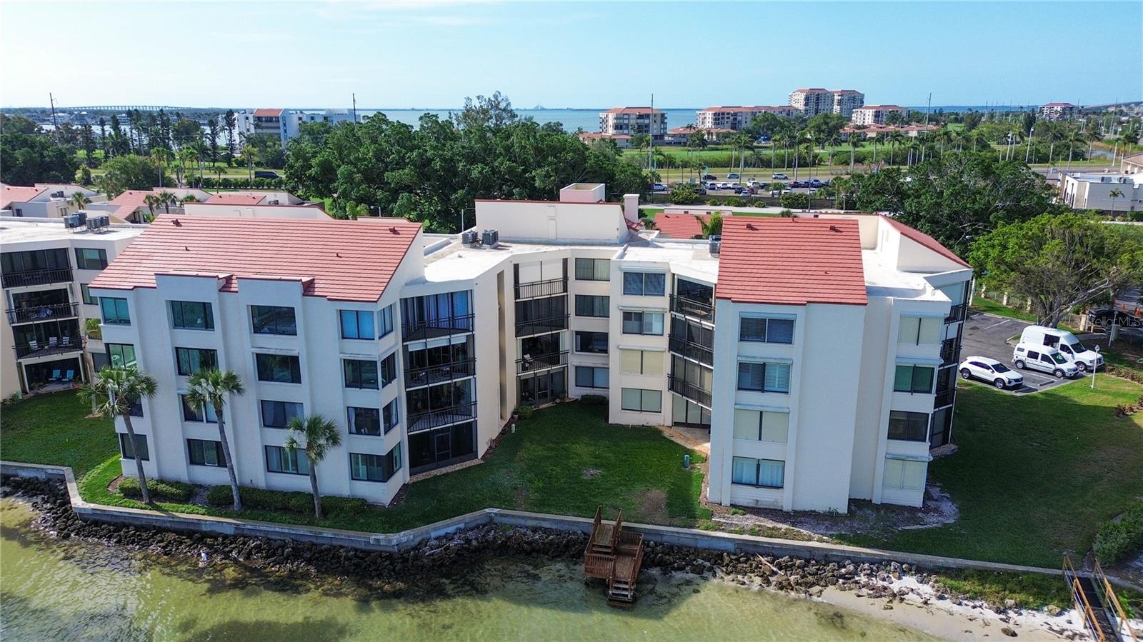 LA PUERTA DEL SOL CONDO - Residential