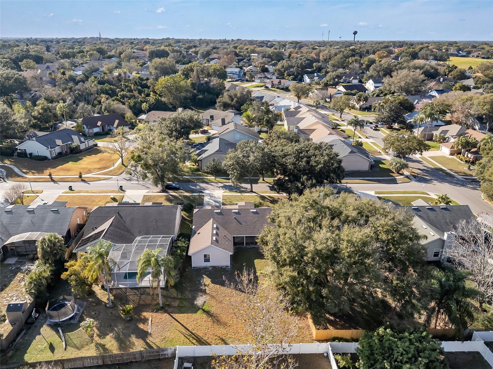 PEMBROOKE - Residential