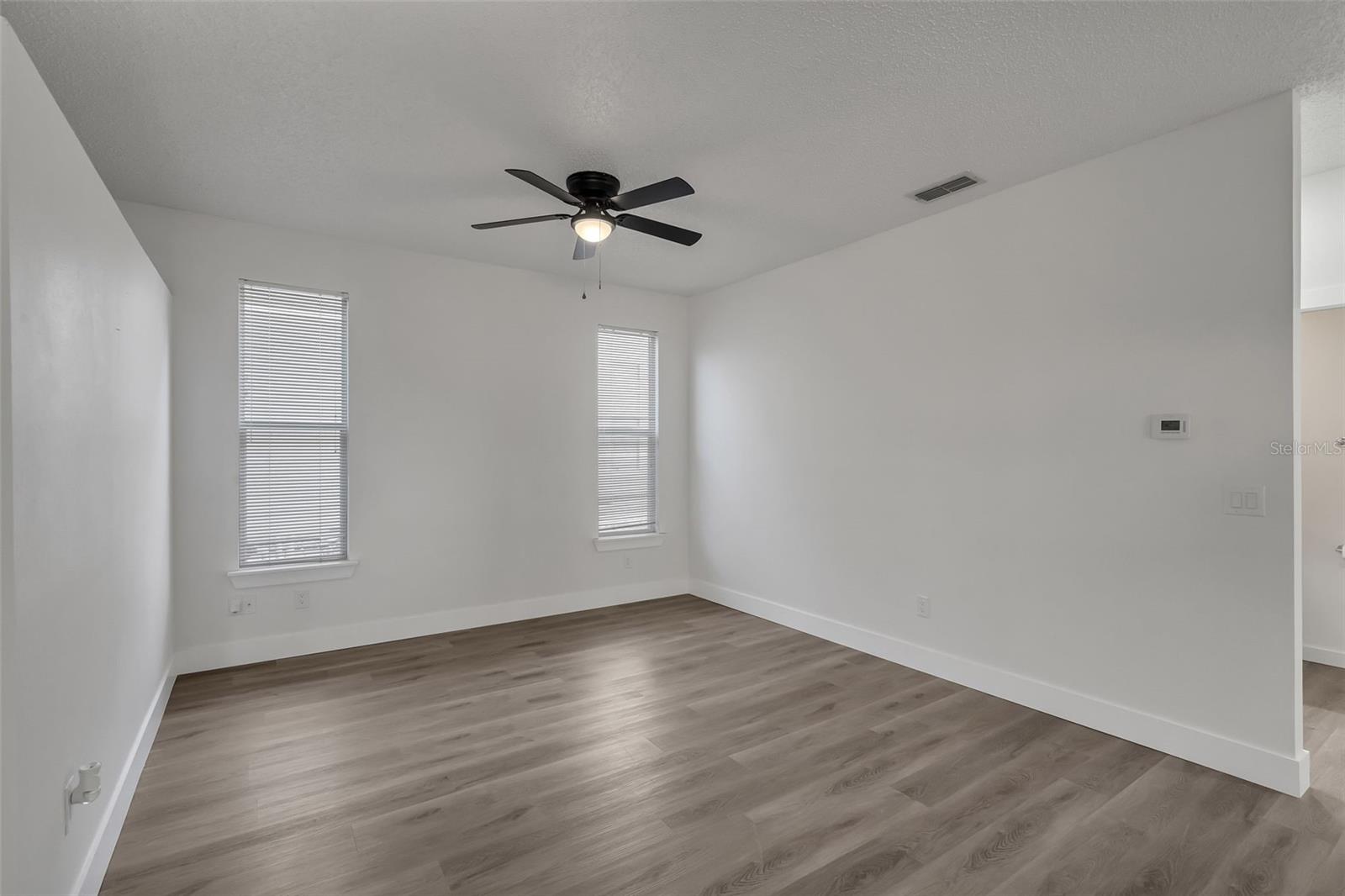 PEMBROOKE - Residential