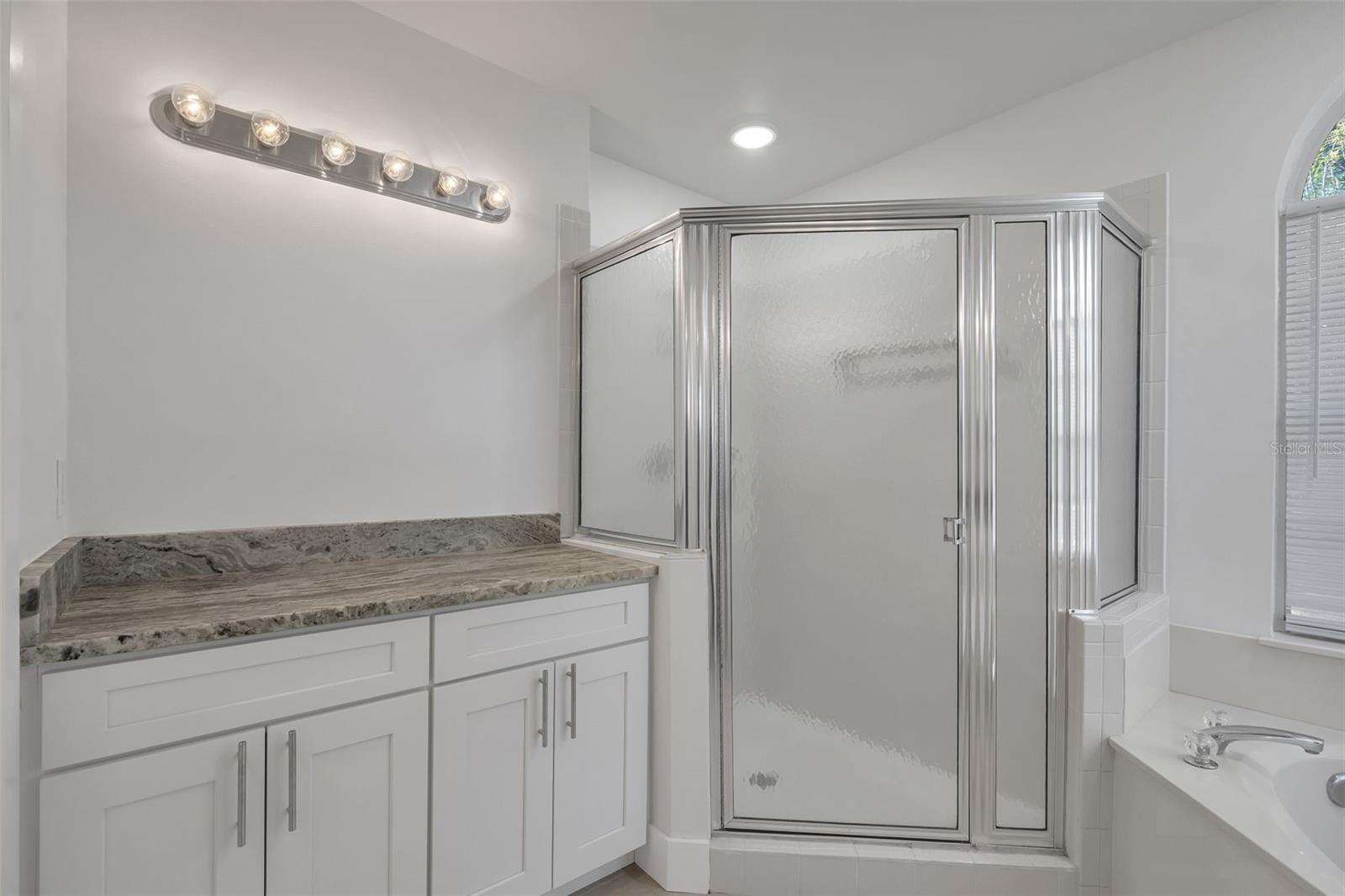 PEMBROOKE - Residential