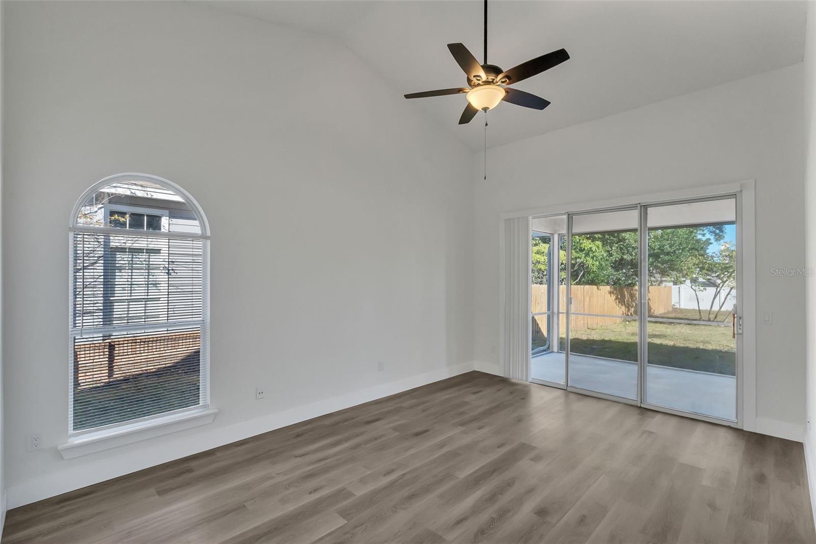 PEMBROOKE - Residential