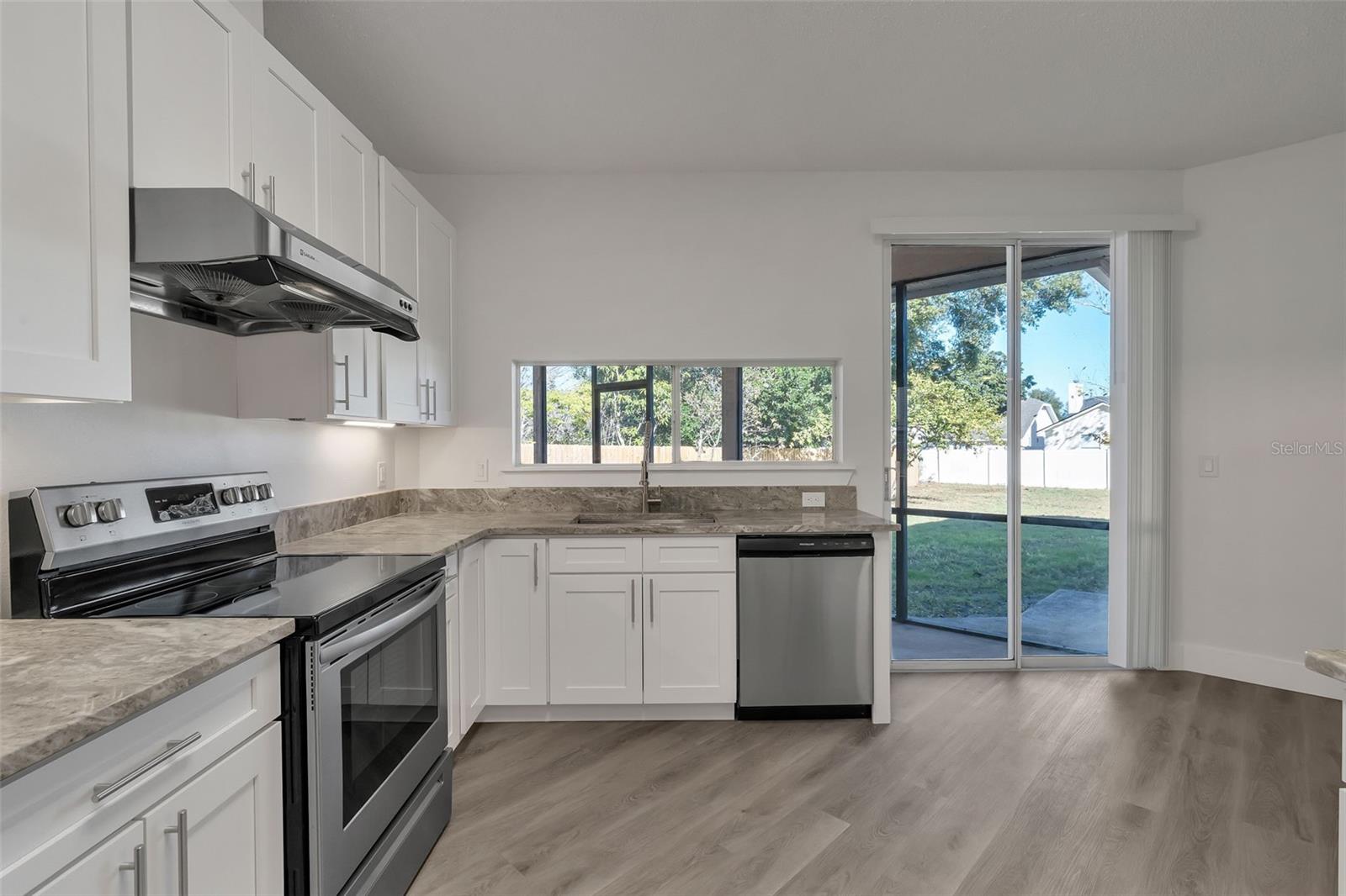 PEMBROOKE - Residential