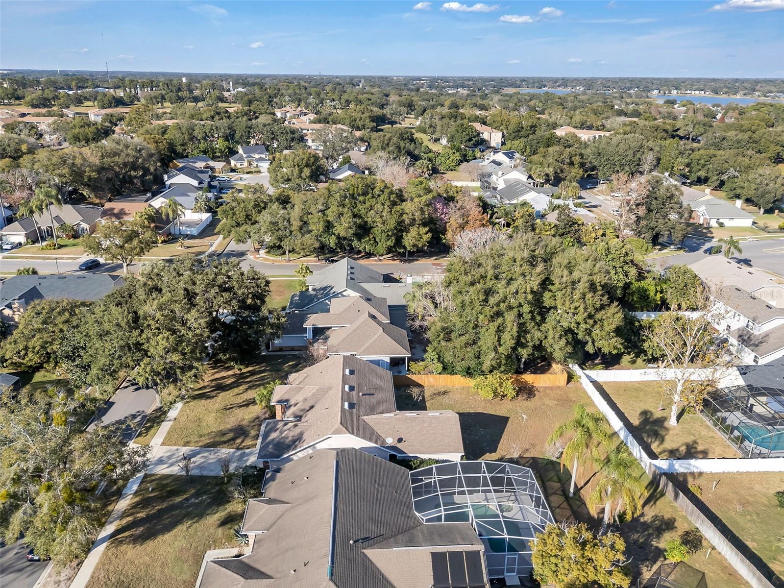 PEMBROOKE - Residential