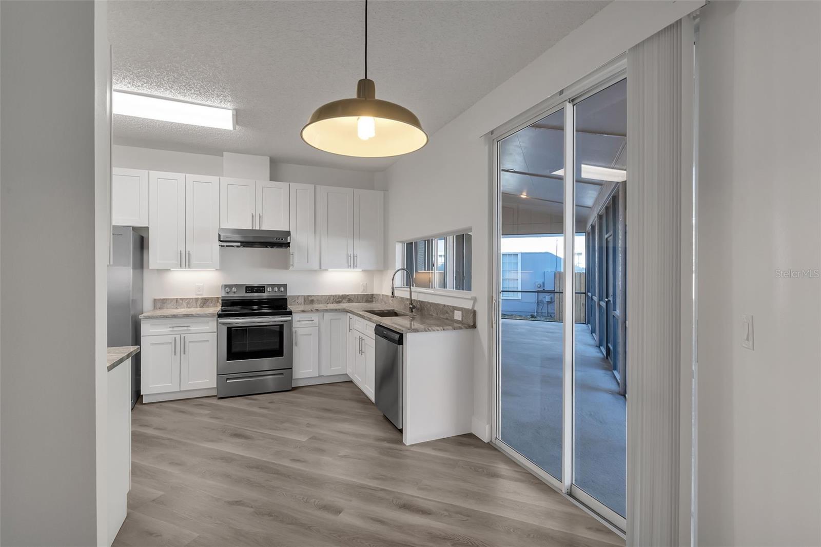 PEMBROOKE - Residential