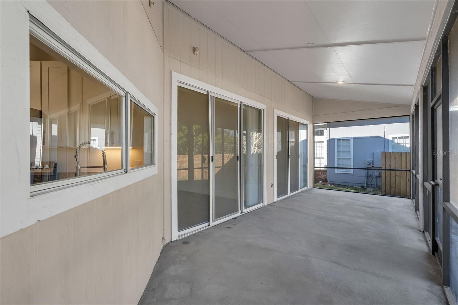 PEMBROOKE - Residential