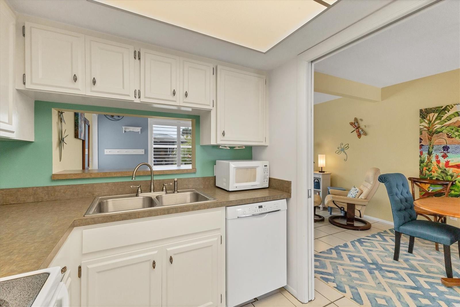 BEACH MANOR VILLAS SOUTH - Residential