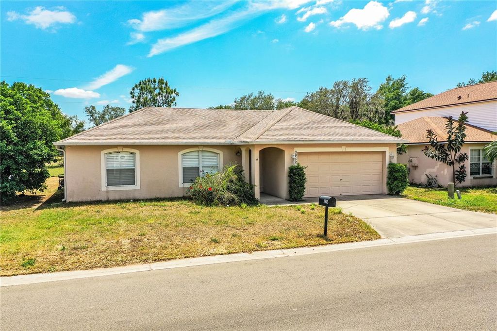 Photo of 3942 Warbler Drive, Winter Haven, FL 33880 (MLS # L4960233)