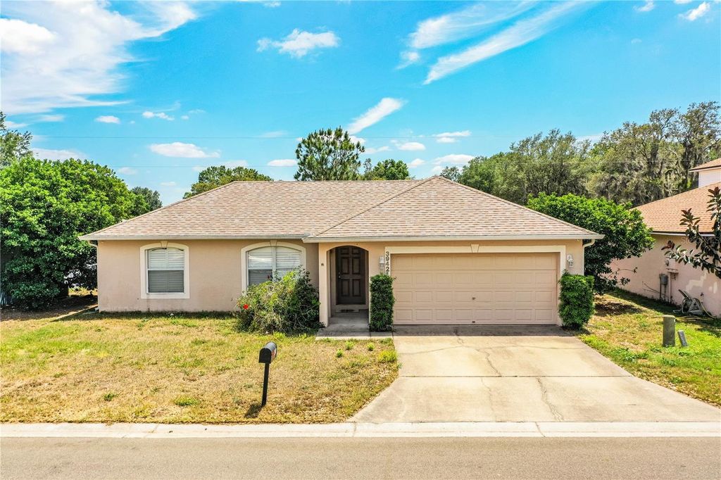 Photo of 3942 Warbler Drive, Winter Haven, FL 33880 (MLS # L4960233)