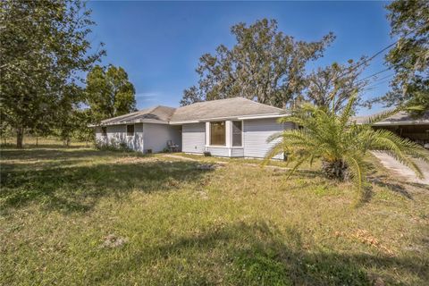 A home in WINTER HAVEN