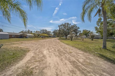 A home in WINTER HAVEN