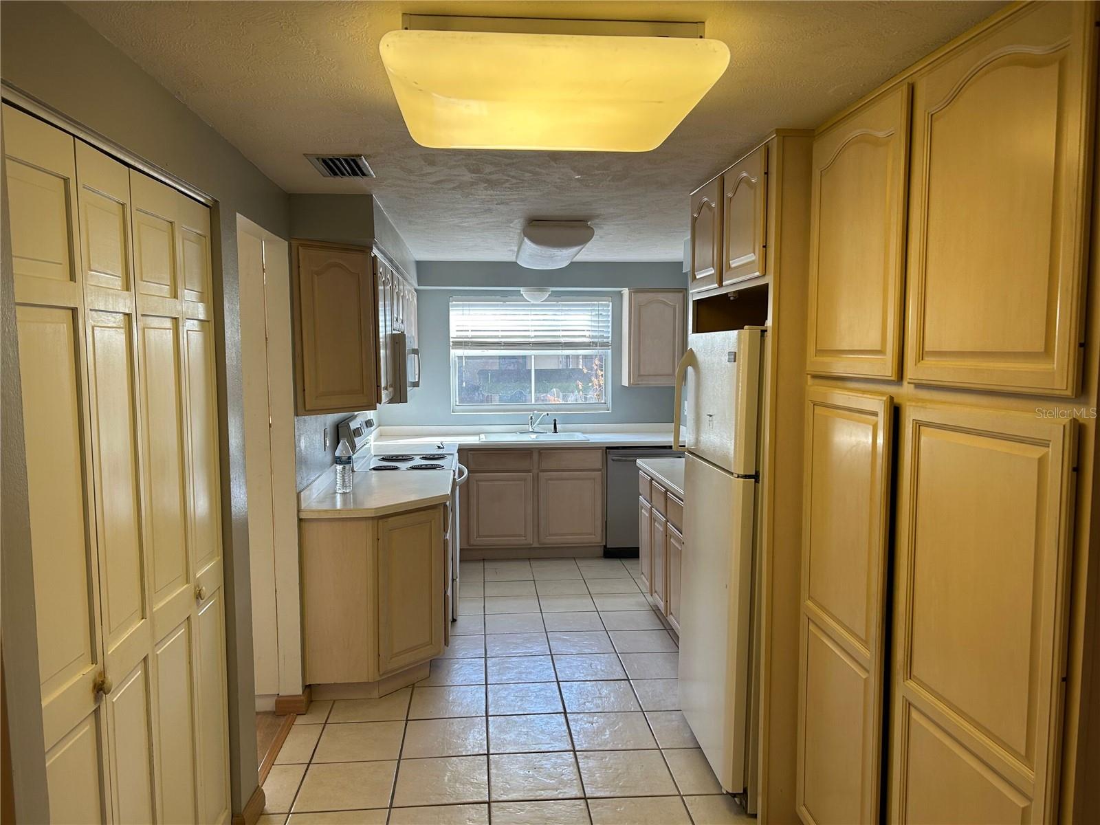 TRADEWINDS 3RD ADD - Residential