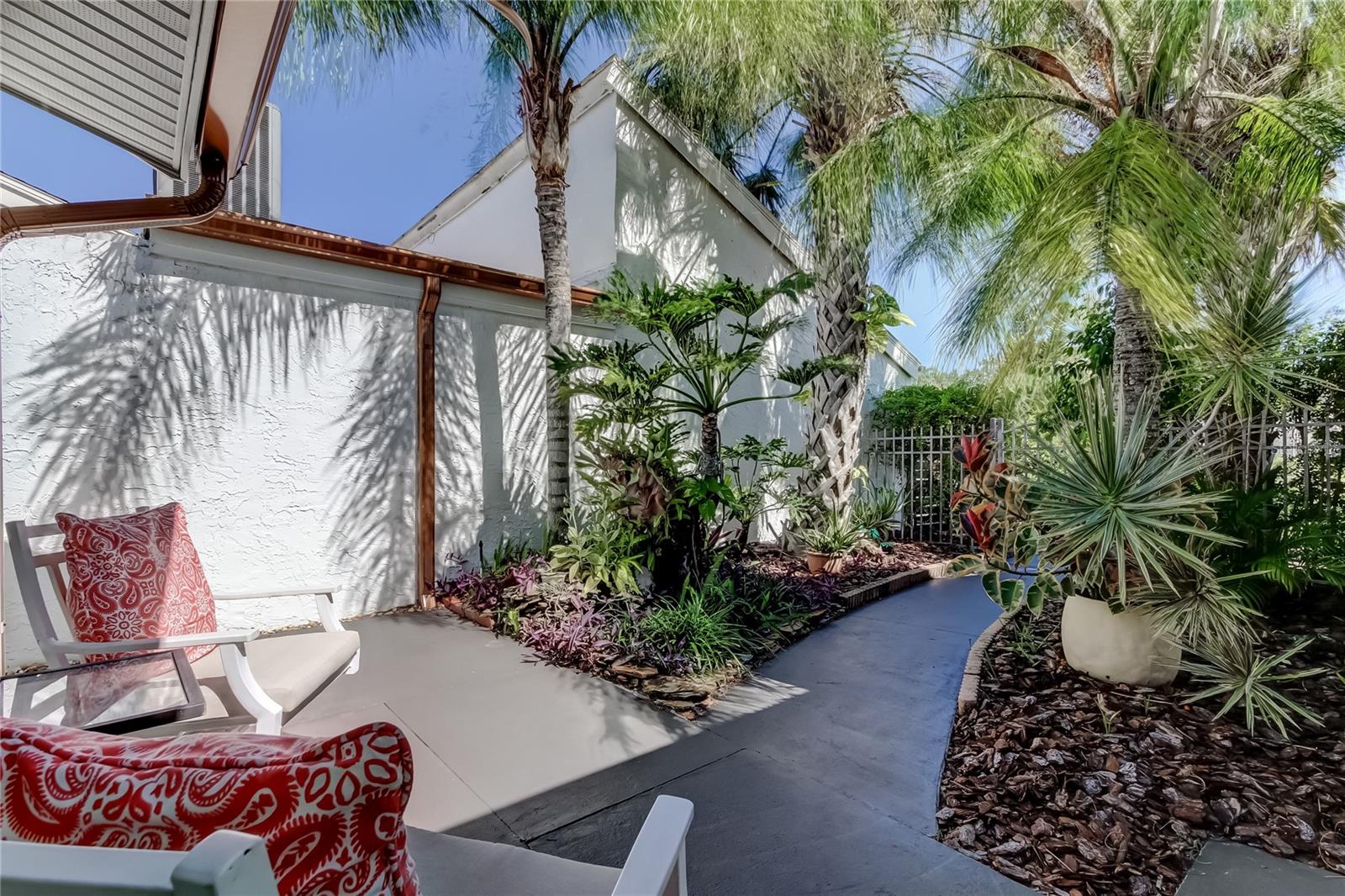 BEACON WOODS VILLAGE - Residential