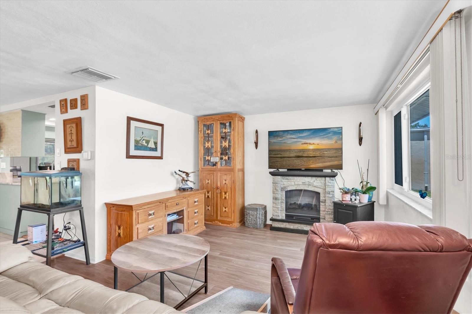 BEACON SQUARE - Residential