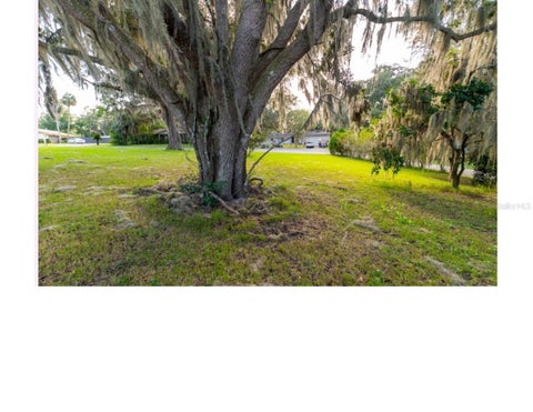 Tiny photo for 27 Emerald Drive, Ocala, FL 34472 (MLS # OM734924)