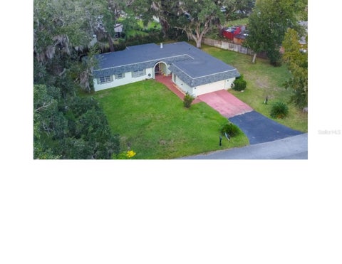 Photo of 27 Emerald Drive, Ocala, FL 34472 (MLS # OM734924)