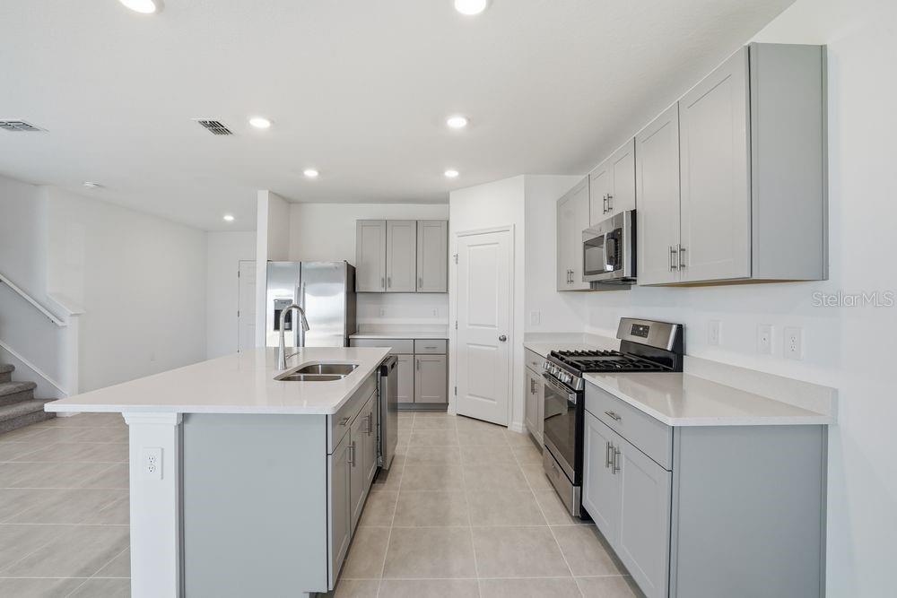 13239 COMMONS AVENUE