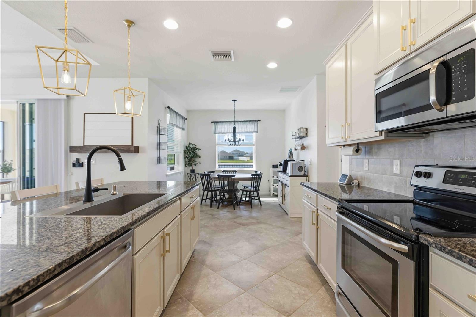 DEL TIERRA PHASE II - Residential