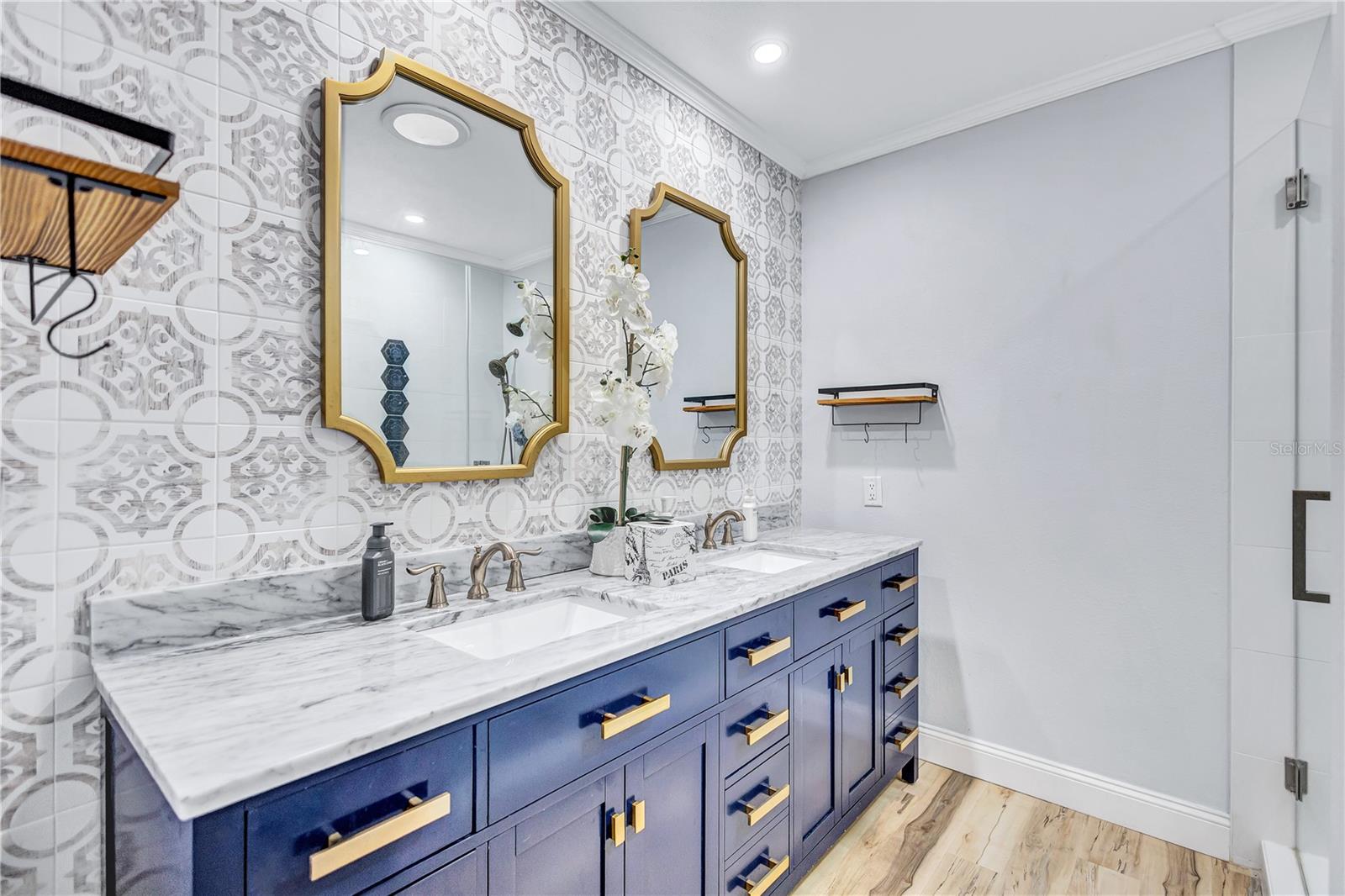 HIGHLAND LAKES VILLAS ON THE GREEN - Residential