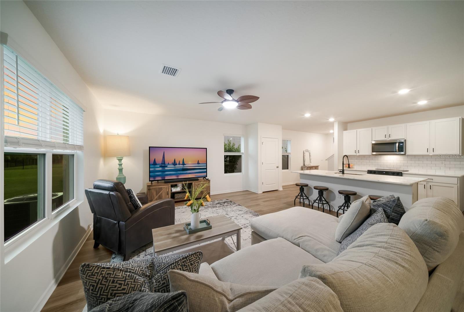 3471 HILLTOP CIRCLE