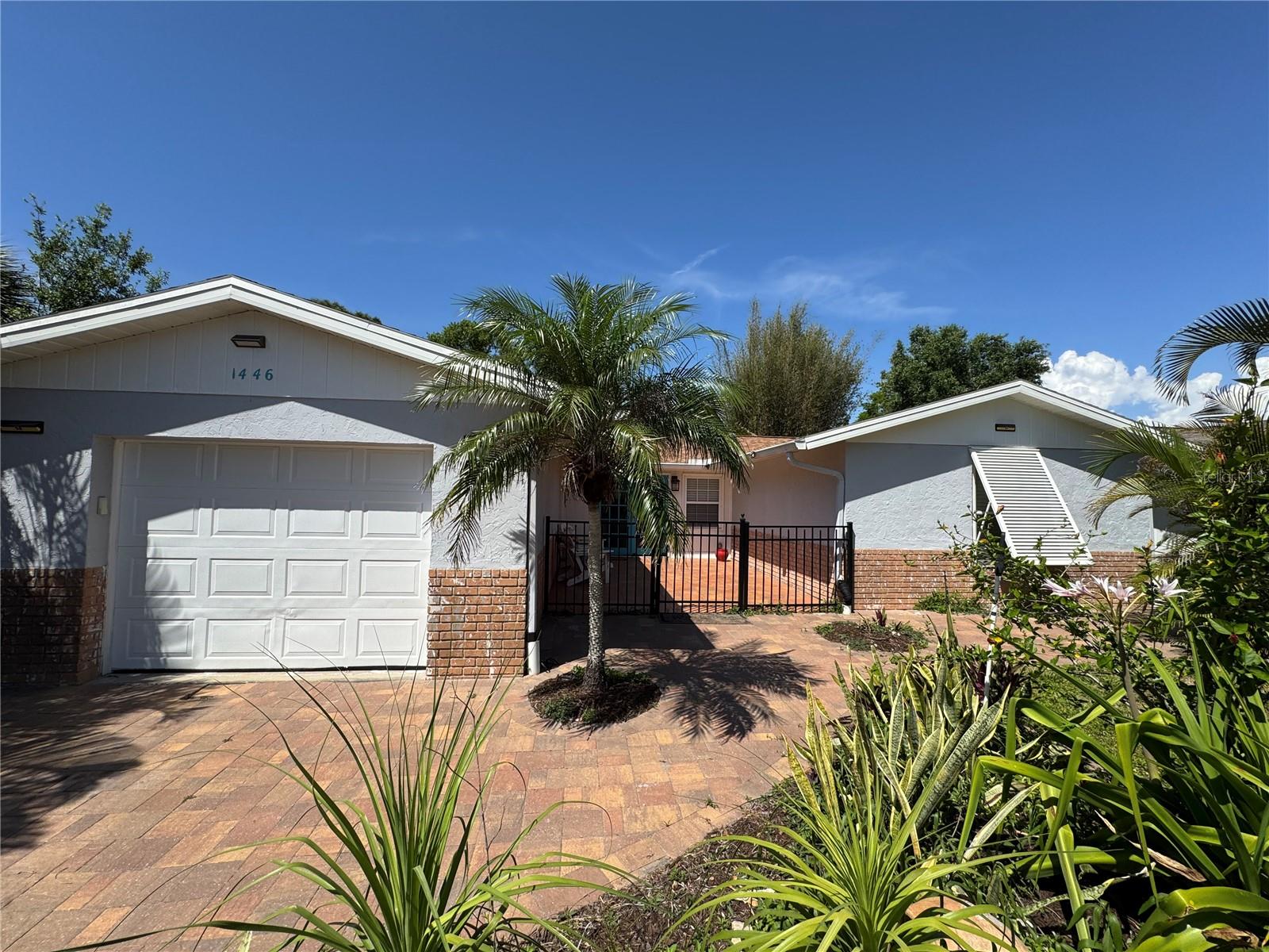 ** ANNUAL RENTAL AVAILABLE ** - Come see this beautiful 3 bedroom 2 bathroom home located in the heart of Venice, FL. This home comes either furnished or unfurnished. With a newly updated kitchen and tile flooring throughout, this home is move-in ready. Only minutes from local shops, restaurants, Historic Venice Island and surrounding beaches, this location offers it all!