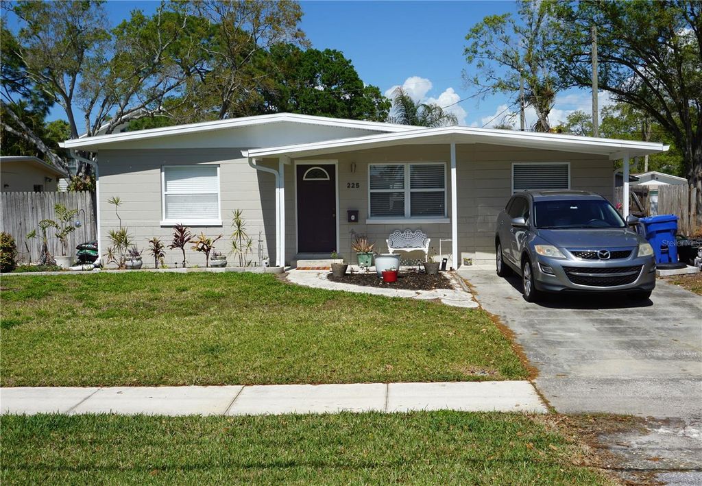 Photo of 225 83rd Avenue NE, St Petersburg, FL 33702 (MLS # TB8476643)