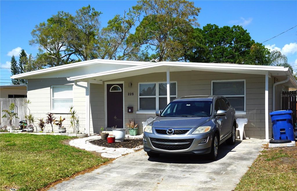 Photo of 225 83rd Avenue NE, St Petersburg, FL 33702 (MLS # TB8476643)