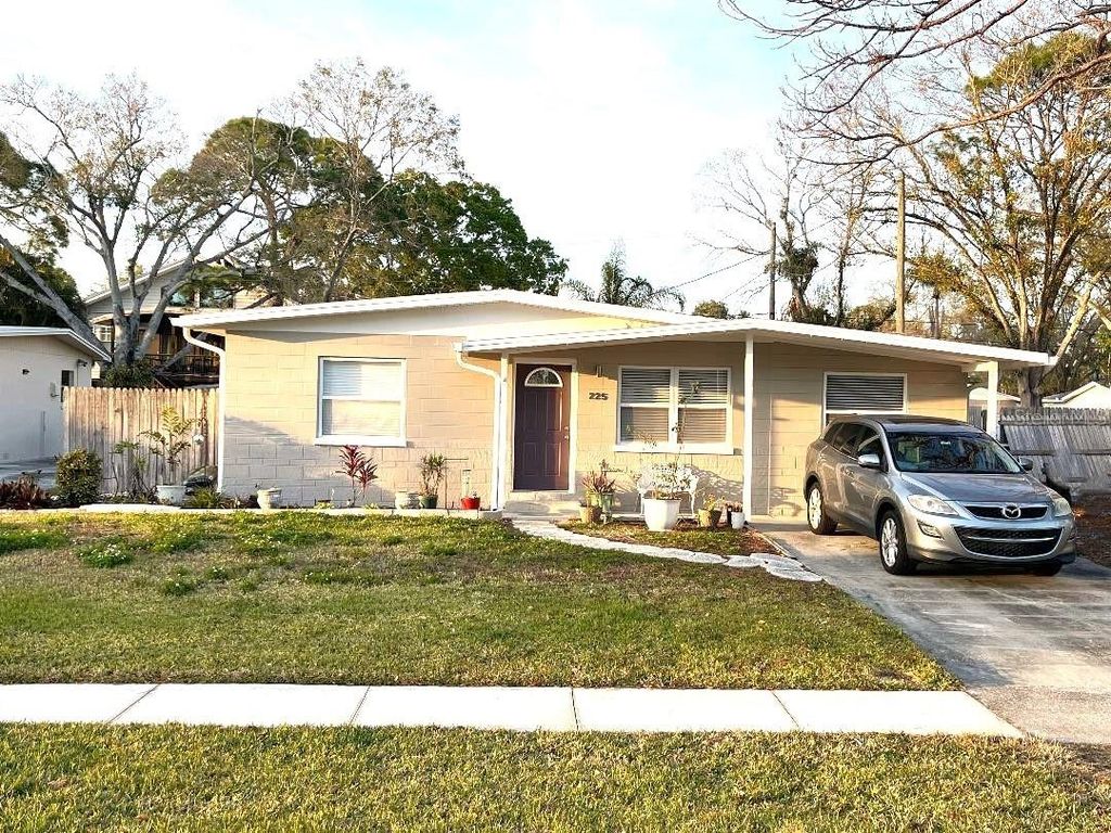 Photo of 225 83rd Avenue NE, St Petersburg, FL 33702 (MLS # TB8476643)