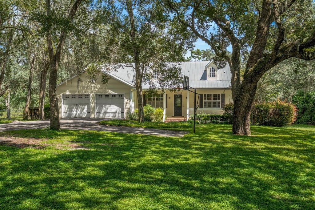 Photo of 6122 Regina Place, Land O Lakes, FL 34639 (MLS # TB8548360)