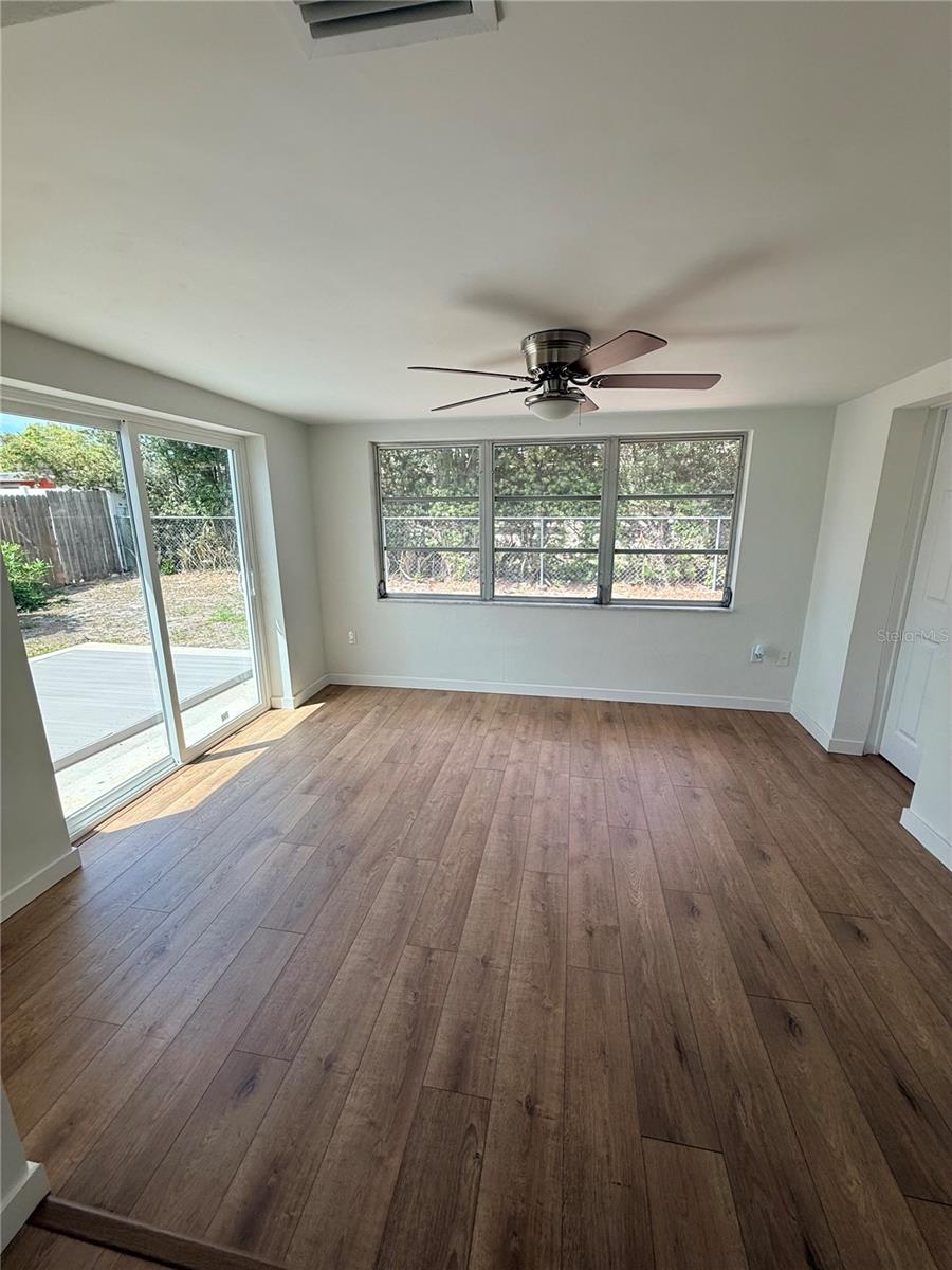 LA VILLA GARDENS - Residential