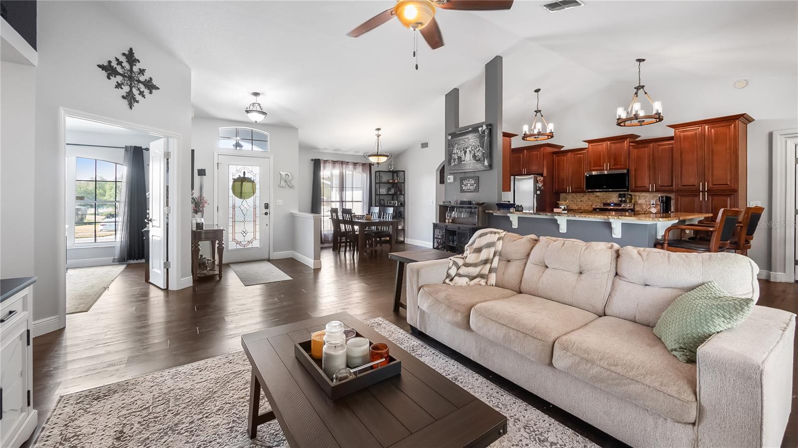 VILLAGE GREEN - Residential