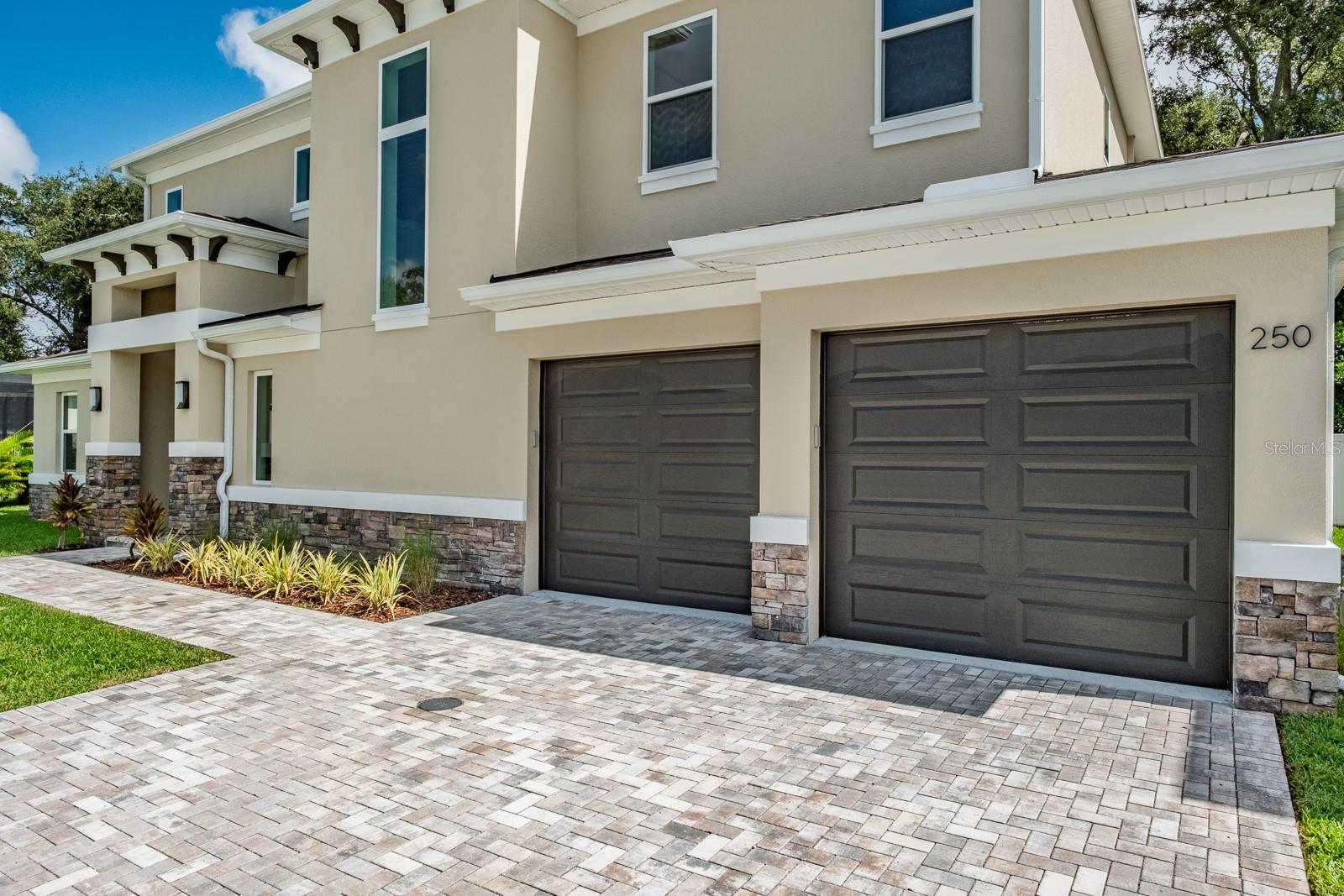 250 LAROCCA COURT