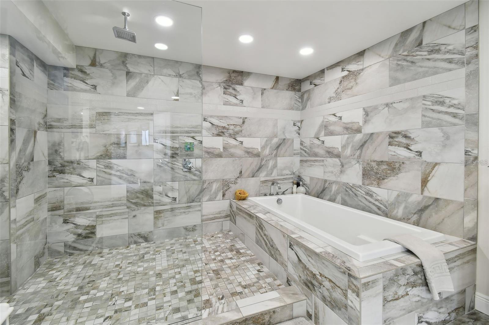 DANS ISLAND ON SAND KEY CONDO - Residential