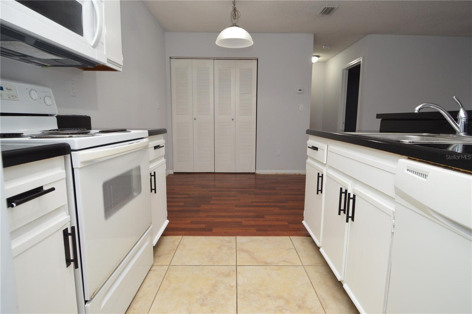 ITOPIA PRIVATE RESIDENCES CONDO - Residential Lease