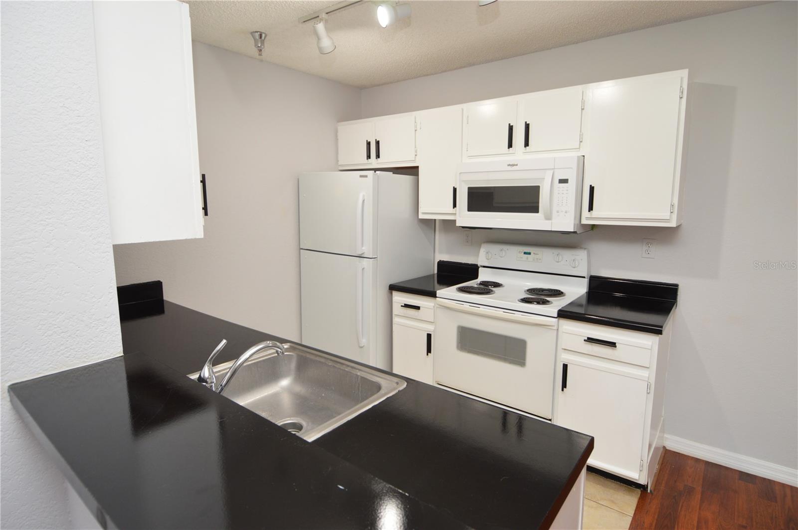 ITOPIA PRIVATE RESIDENCES CONDO - Residential Lease