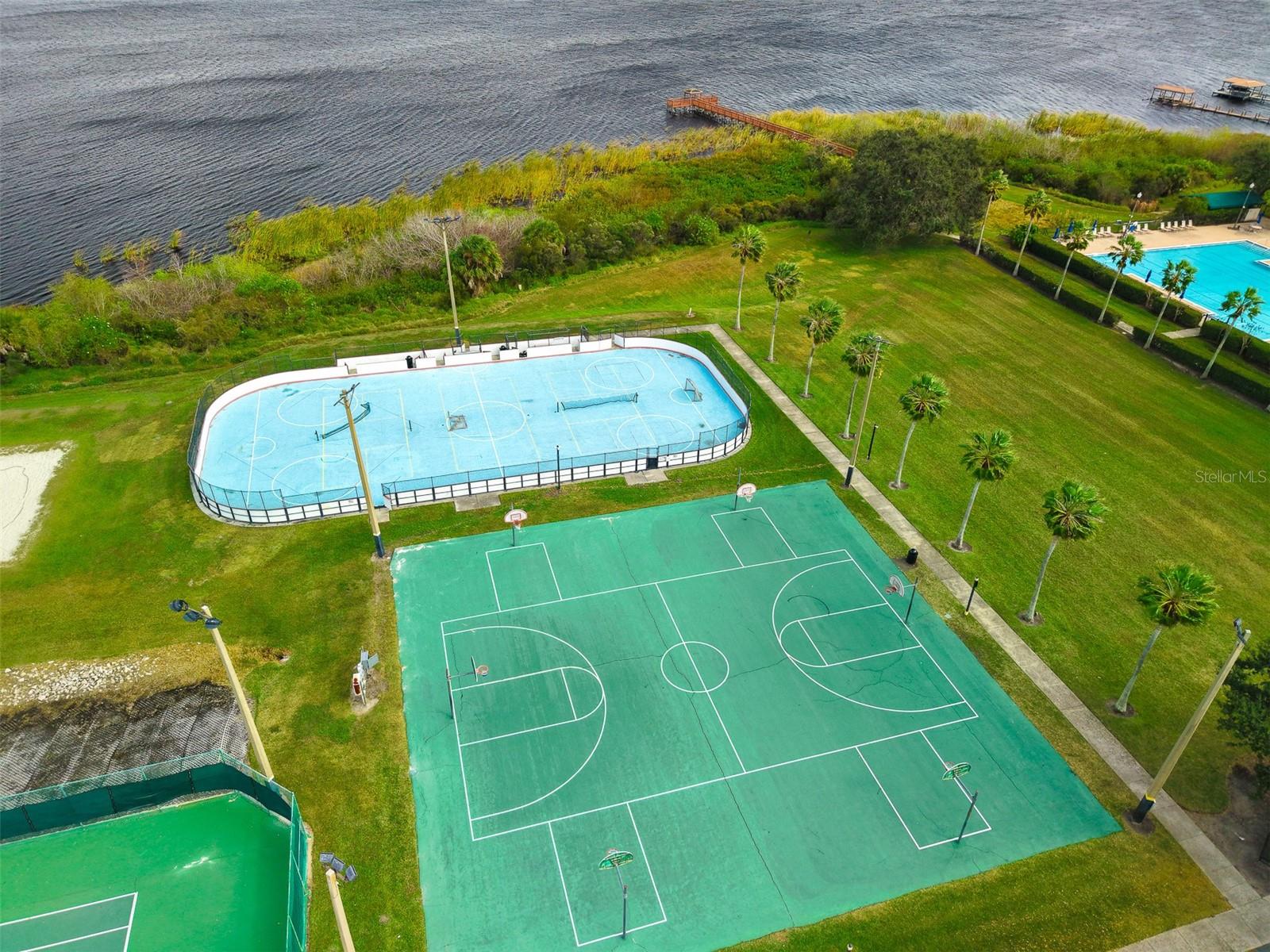 STONEYBROOK WEST - Residential