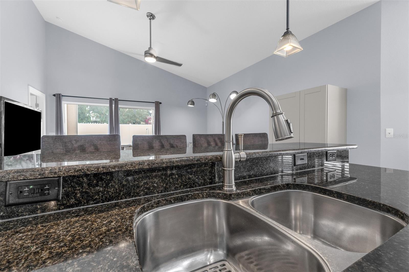 STONEYBROOK WEST - Residential