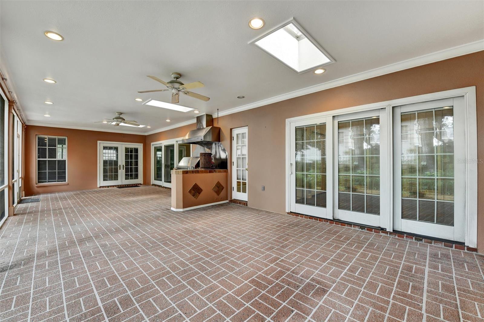 THOMPSON EAST SUB UNIT 2 - Residential