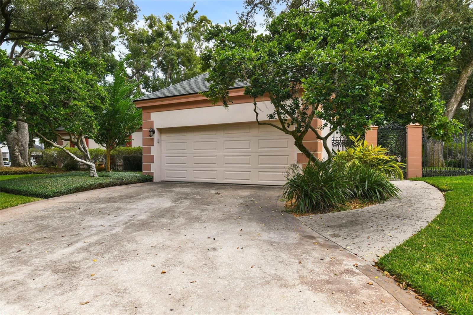 THOMPSON EAST SUB UNIT 2 - Residential