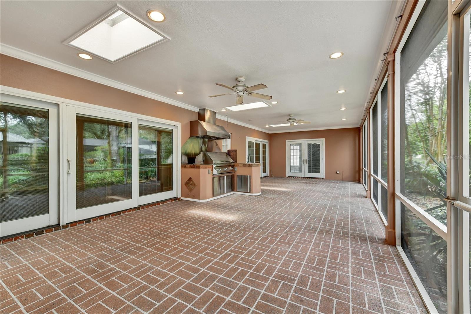 THOMPSON EAST SUB UNIT 2 - Residential