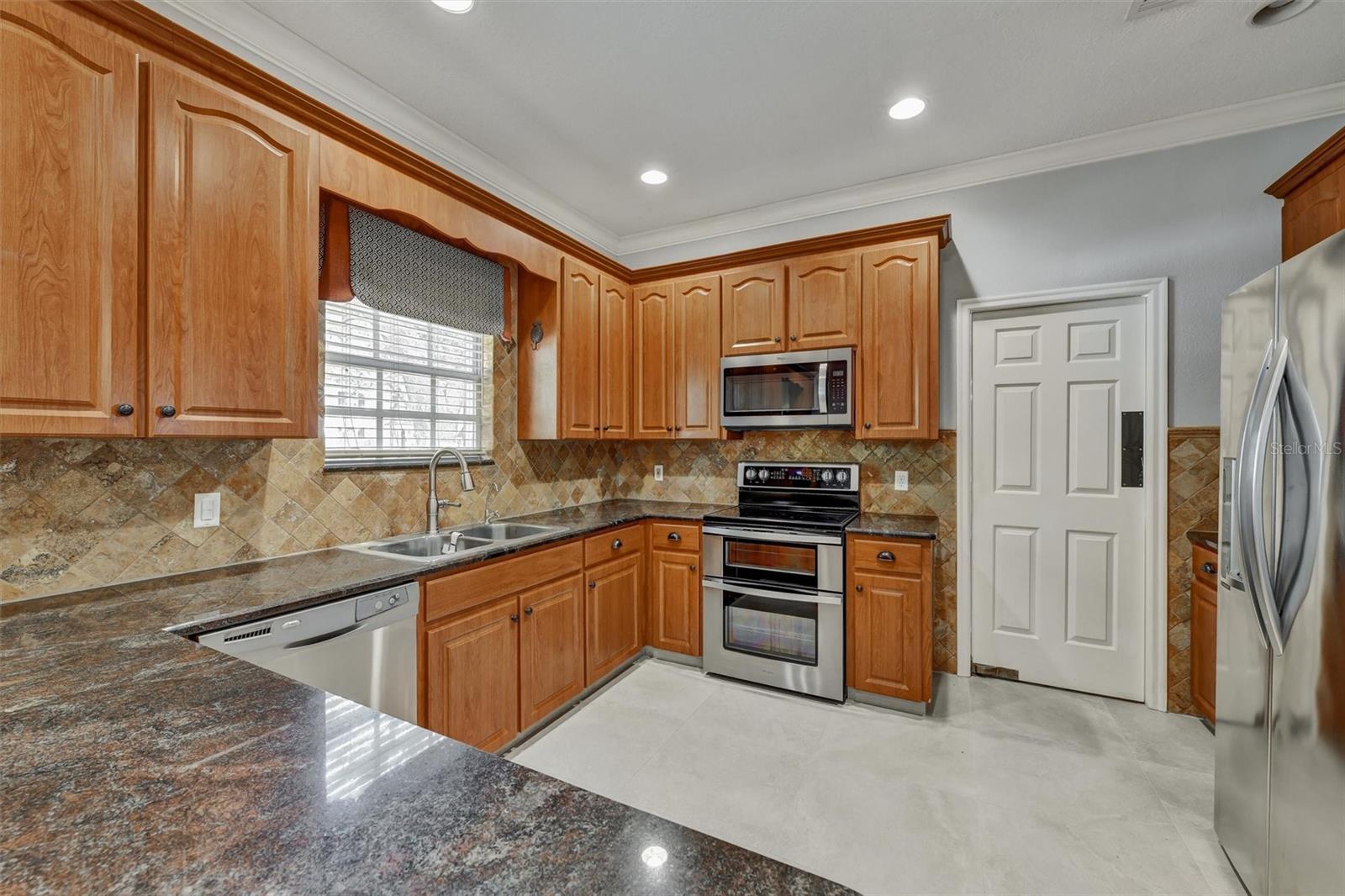 THOMPSON EAST SUB UNIT 2 - Residential