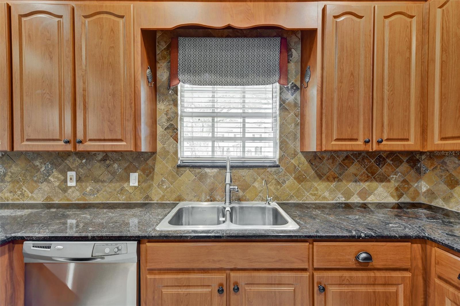 THOMPSON EAST SUB UNIT 2 - Residential