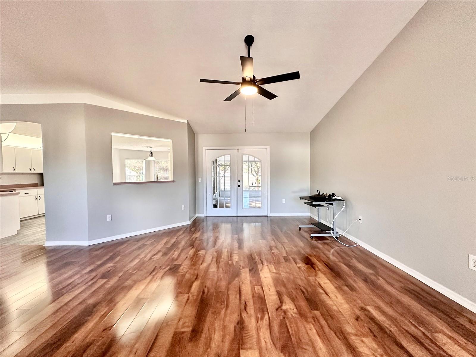 HILLS AVALON - Residential