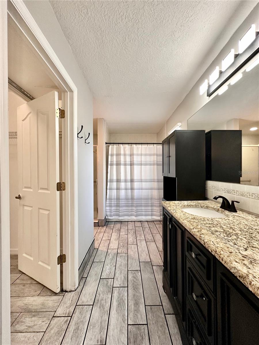 HILLS AVALON - Residential