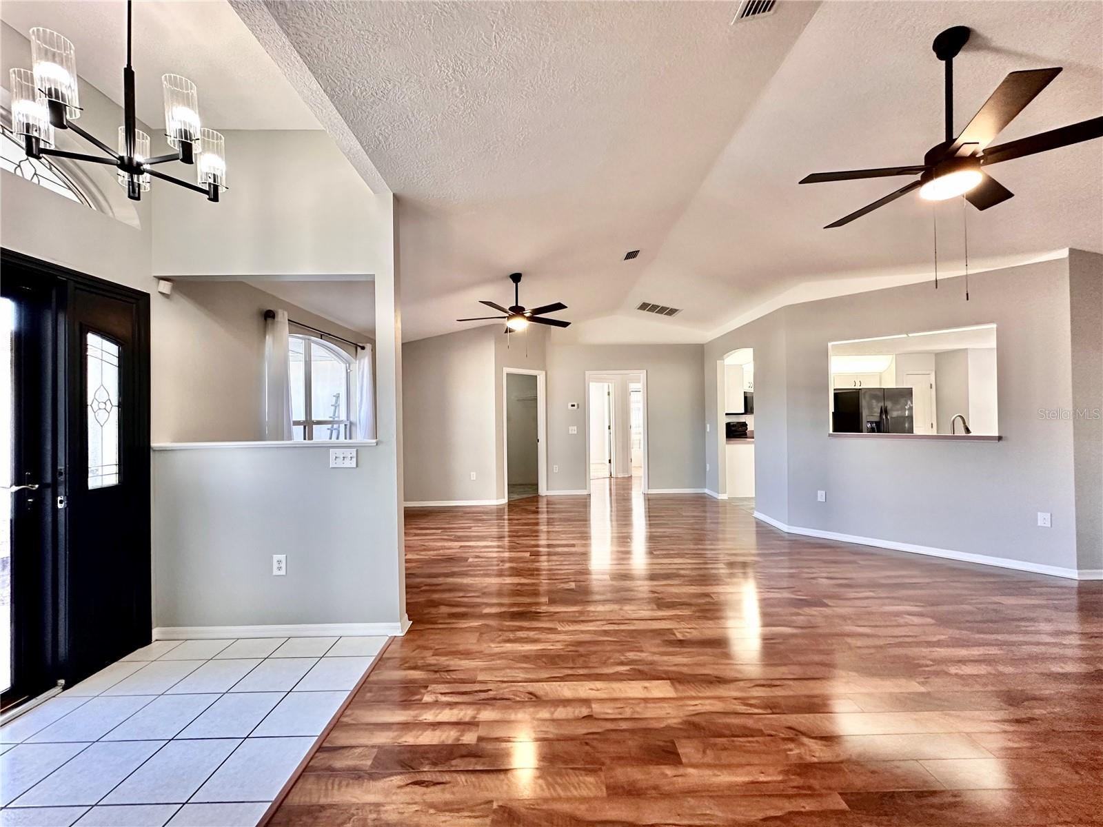 HILLS AVALON - Residential