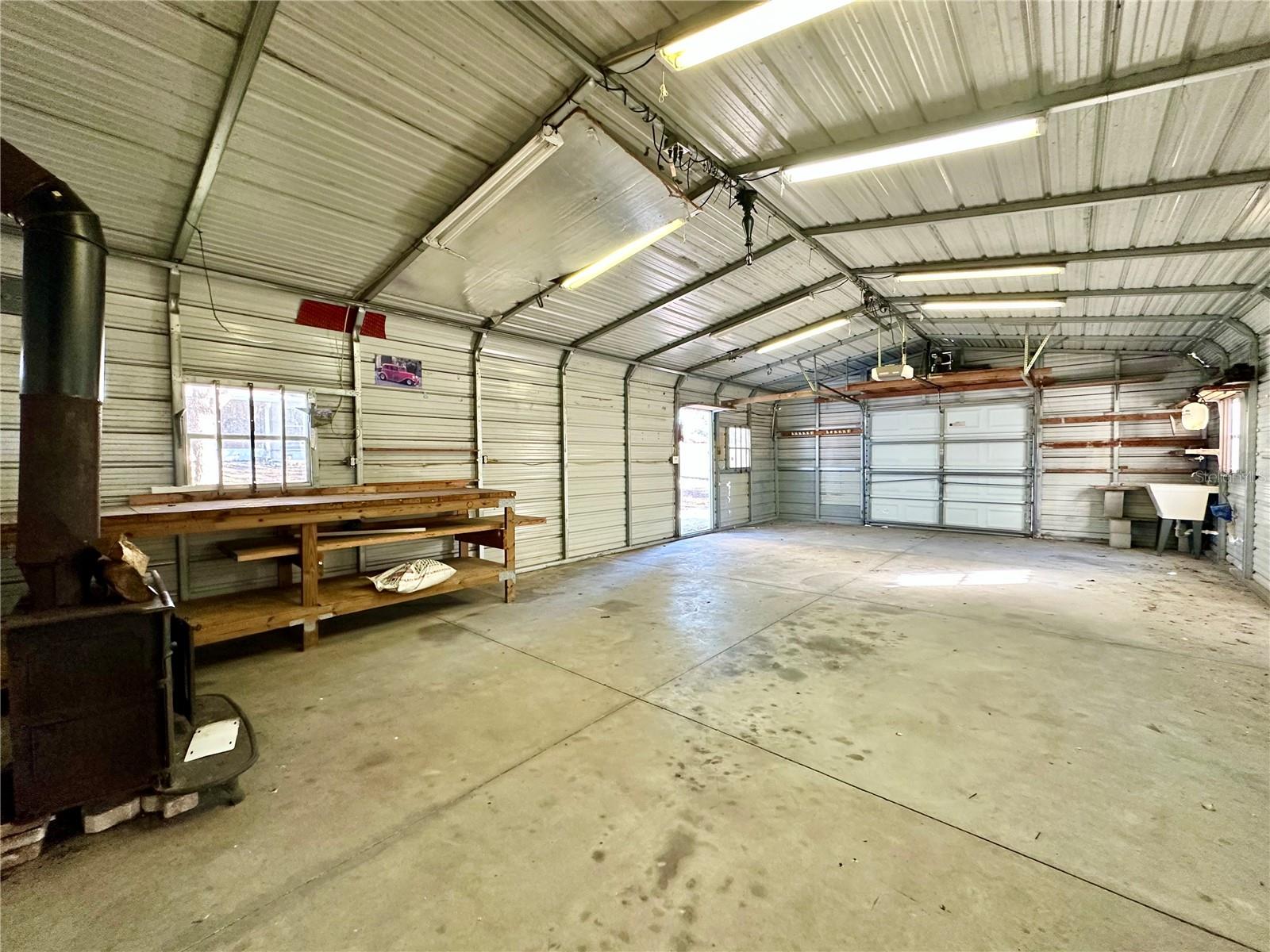 HILLS AVALON - Residential