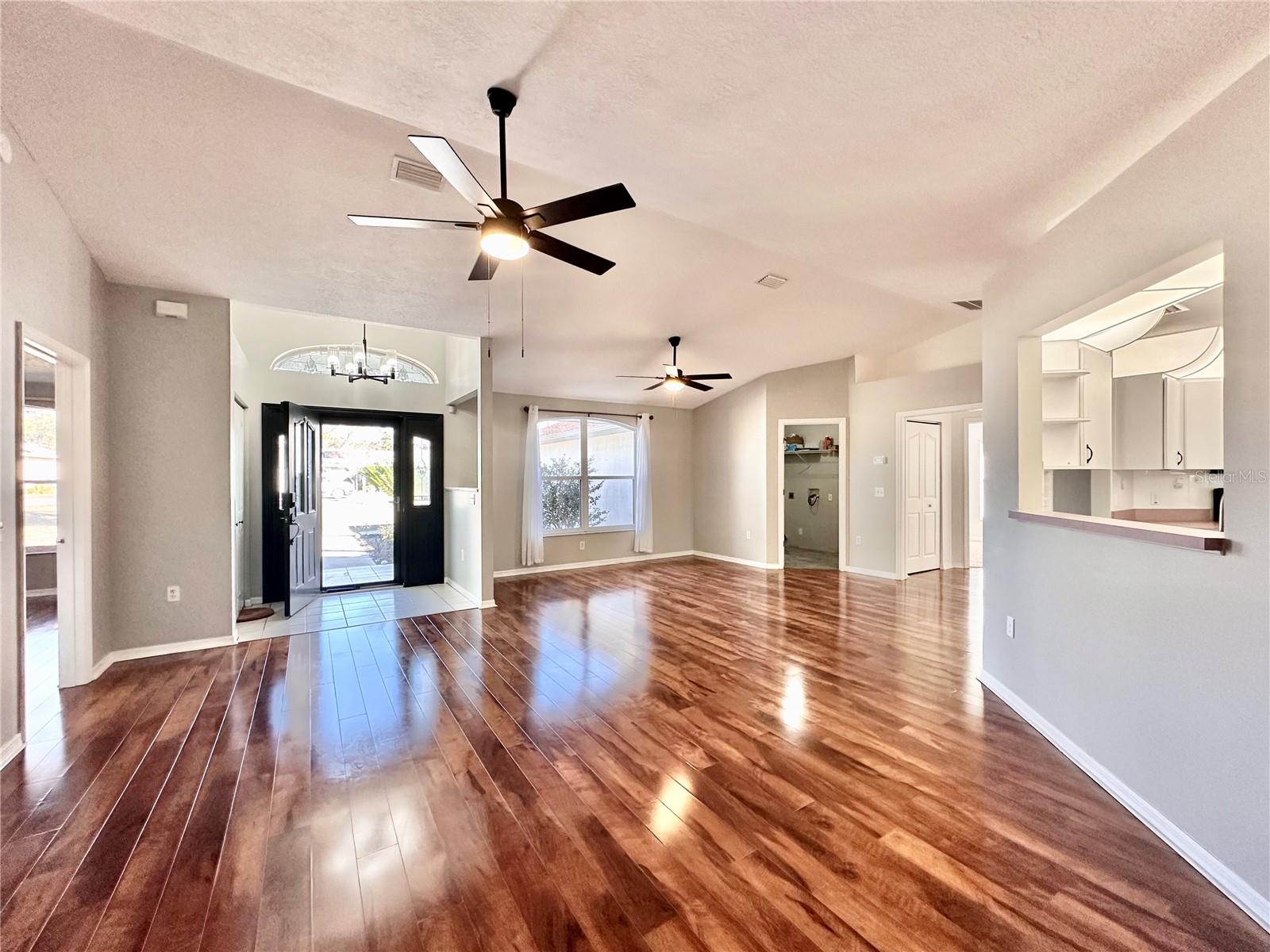 HILLS AVALON - Residential